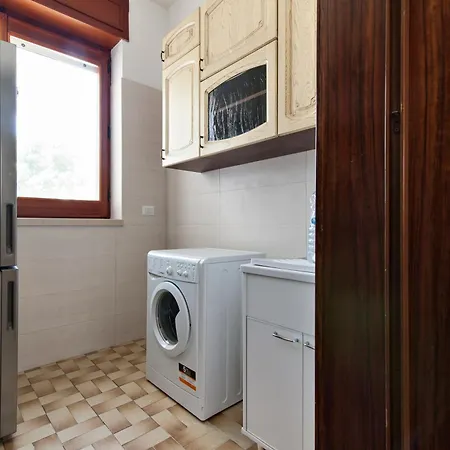Maroby & Parking Guest house