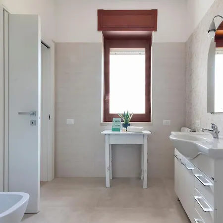 Maroby & Parking Guest house Lecce
