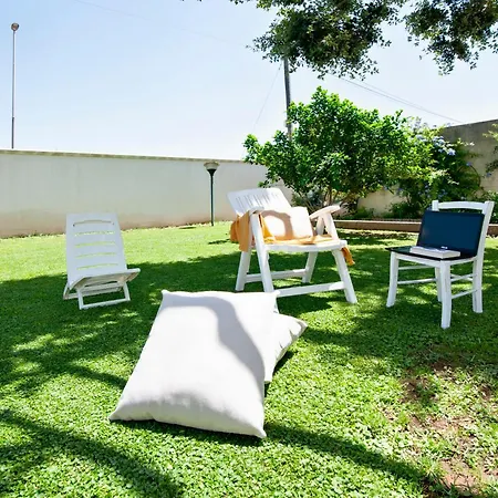 Maroby & Parking Guest house
