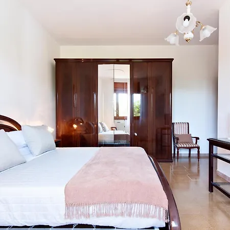 Guest house Maroby & Parking