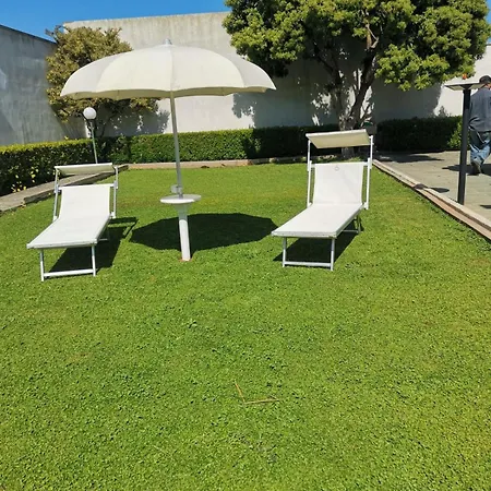 Pensión Maroby & Parking - Selection 3*